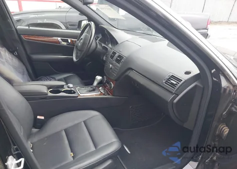 2010 Mercedes-Benz C 300 Luxury 4Matic/Sport 4Matic from USA, damaged, VIN WDDGF8BB5AF447647